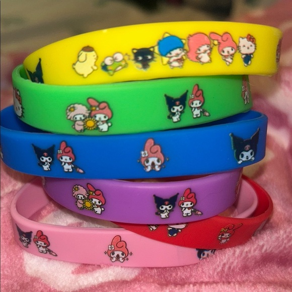 SANRIO CHARACTER COLORFUL RUBBER BAND SILICONE BRACELETS HELLO KITTY MY MELODY - Picture 4 of 4